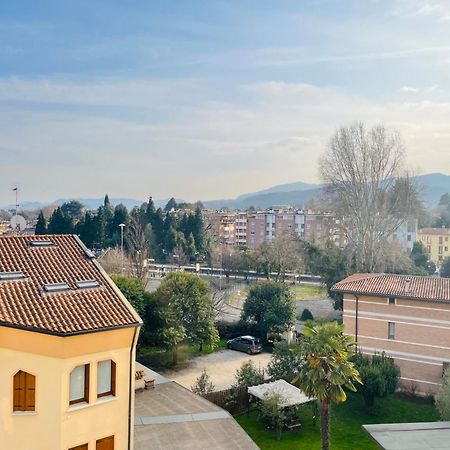 Apartment With Private Parking, In Schio Exterior foto